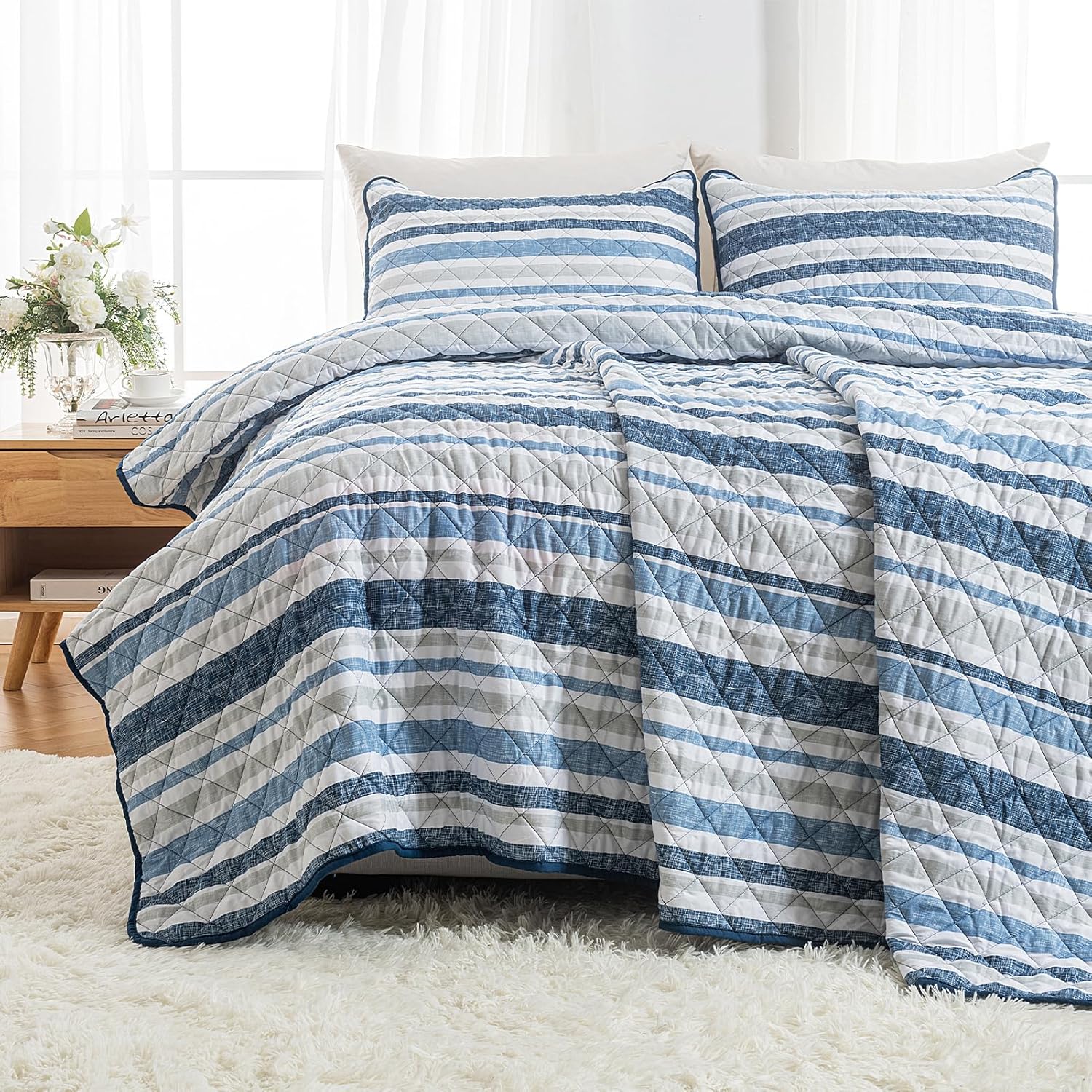 HollyHOME 3 Pieces Reversible Quilt Set, Blue Stripes Design Microfiber Bedspread Bed Cover for All Season, Includes 1 Quilt, 2 Pillow Shams (King, 102"x96")