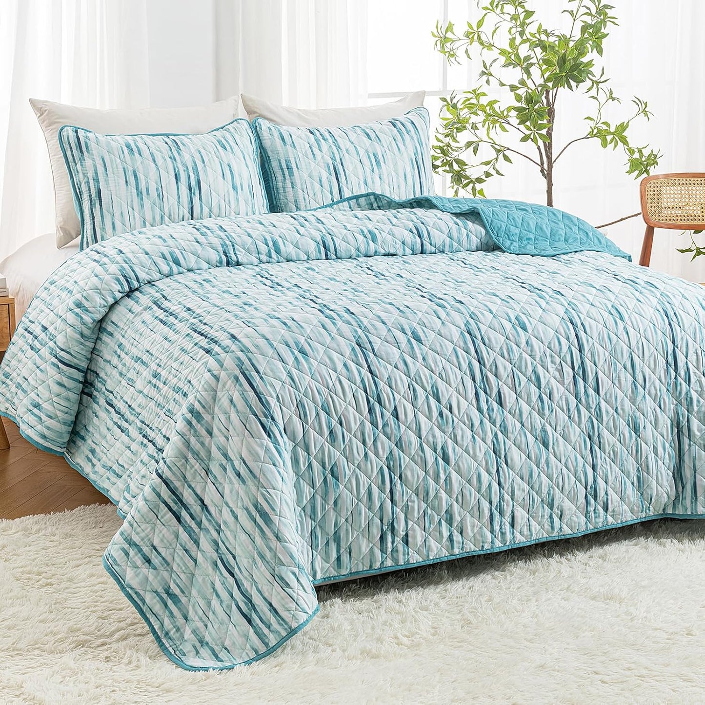 HollyHOME 3 Pieces King Size Quilt Sets with Teal and Gray Leaves Design Bedspread Bed Cover, Includes 1 Quilt, 2 Pillow Shams (King, 102"x96")