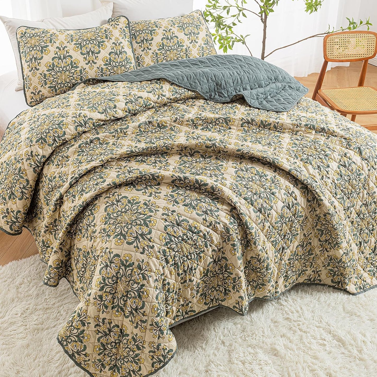 HollyHOME 3 Pieces King Size Quilt Sets with Teal and Gray Leaves Design Bedspread Bed Cover, Includes 1 Quilt, 2 Pillow Shams (King, 102"x96")